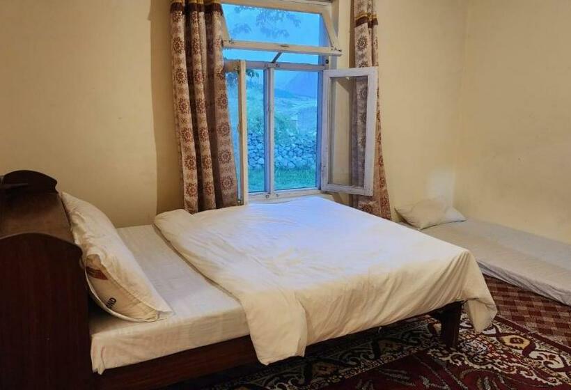 اتاق لوکس خانوادگی, Karakorum Family Guest House Hunza