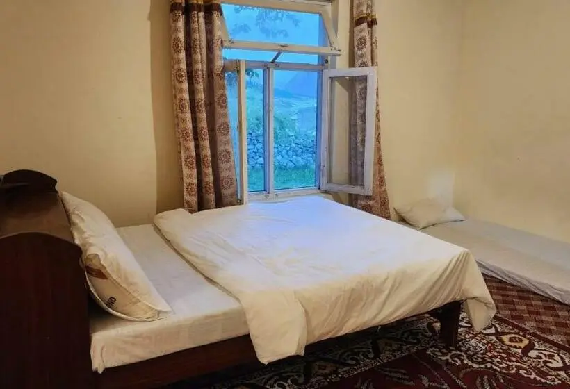اتاق لوکس خانوادگی, Karakorum Family Guest House Hunza