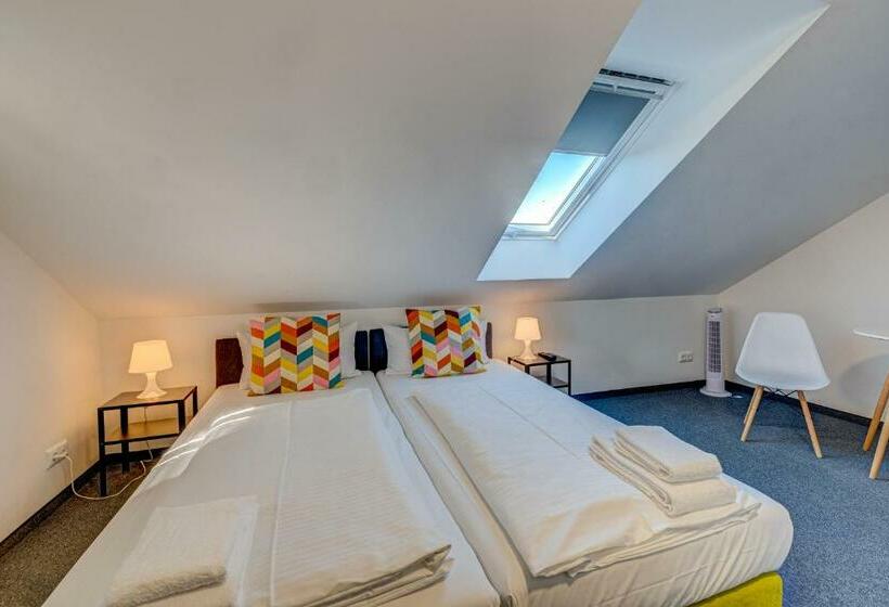 חדר סטנדרט, Pension Café Nina