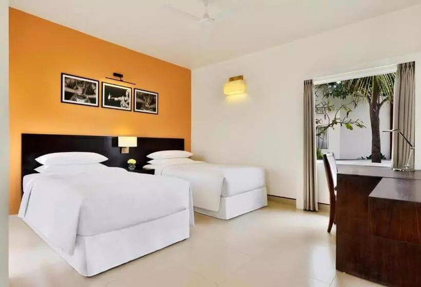 バルコニー付きスタンダードルーム, Four Points By Sheraton Mahabalipuram Resort & Convention Center