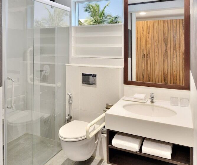 جناح مطلّ علي حمام السباحة, Four Points By Sheraton Mahabalipuram Resort & Convention Center