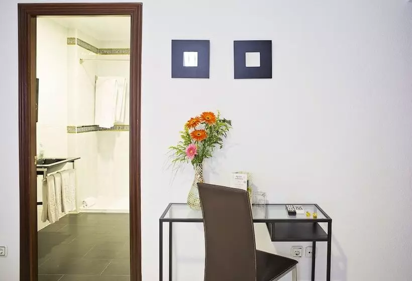 اتاق استاندارد چهار تخته, La Casa De Los Faroles