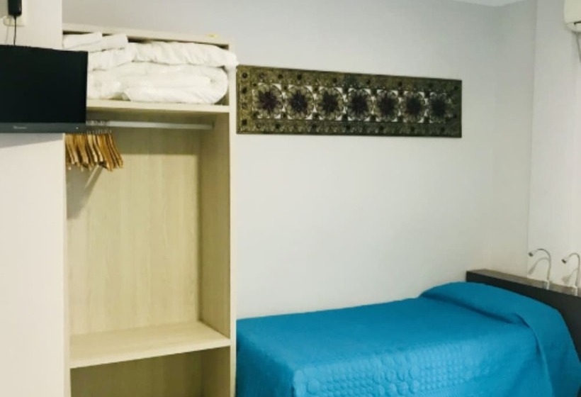 اتاق استاندارد یک نفره, La Casa De Los Faroles