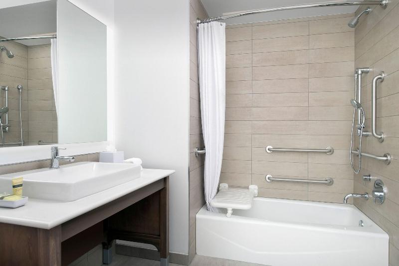 اتاق استاندارد, La Casa De Los Faroles