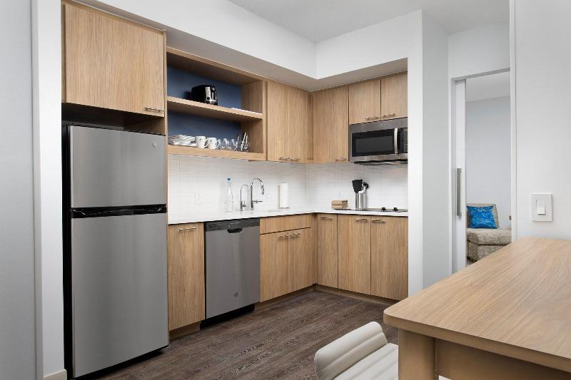 اتاق استاندارد, La Casa De Los Faroles