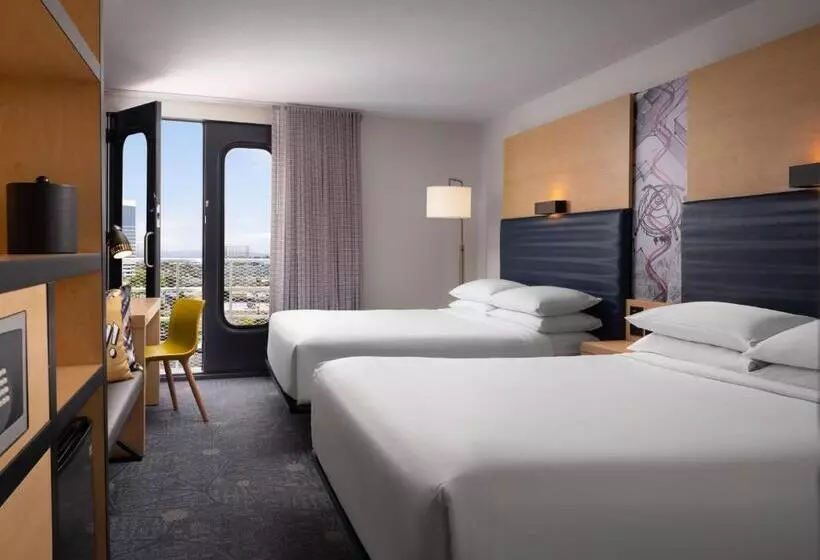 身障者適用スタンダードルーム, Aloft El Segundo  Los Angeles Airport