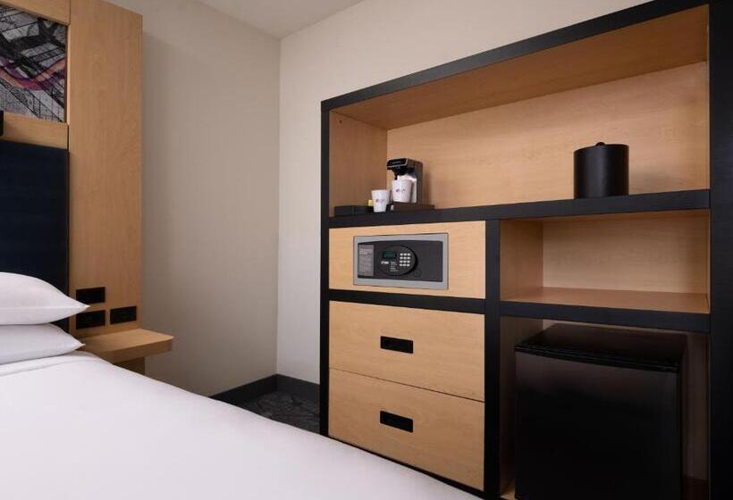 غرفة قياسية سرير ملكى لذوى الإحتياجات الخاصة, Aloft El Segundo  Los Angeles Airport