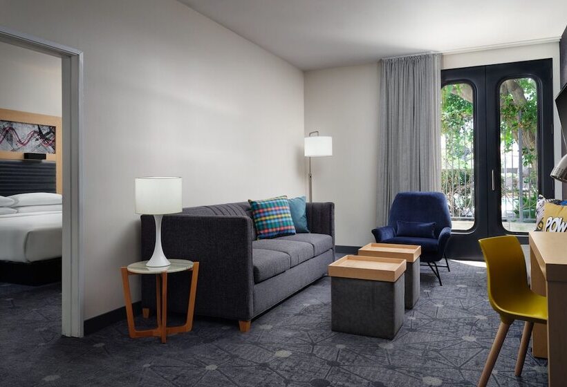 جناح, Aloft El Segundo  Los Angeles Airport