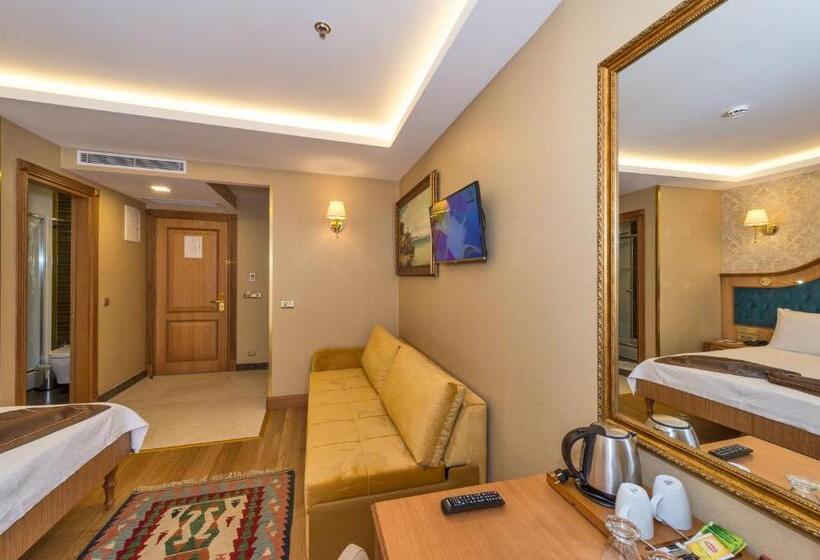 آپارتمان یک خوابه با دری مشترک که هال را جدا می کند., Aprilis Gold Hotel   Special Category