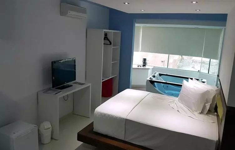 デラックススイート, Emirates Hotel & Suites