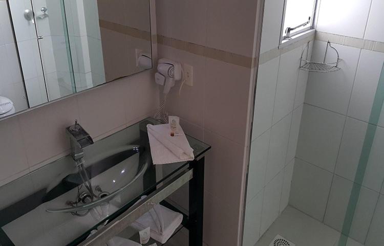 اتاق لوکس سه تخته, Emirates Hotel & Suites