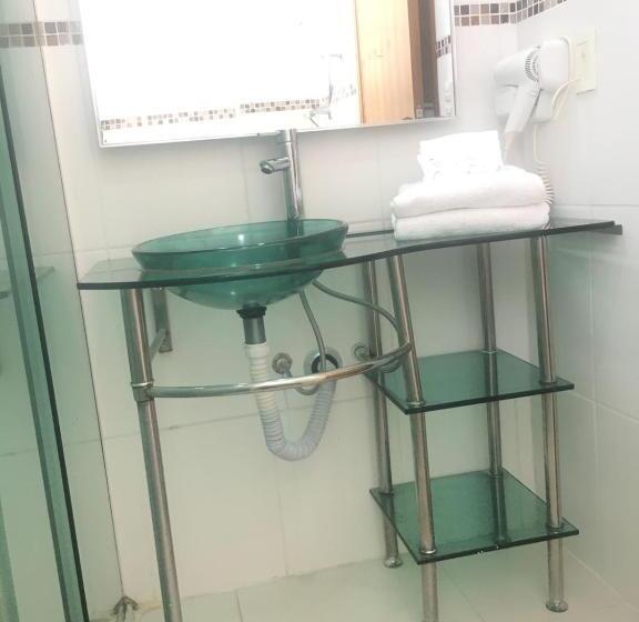 اتاق استاندارد, Emirates Hotel & Suites