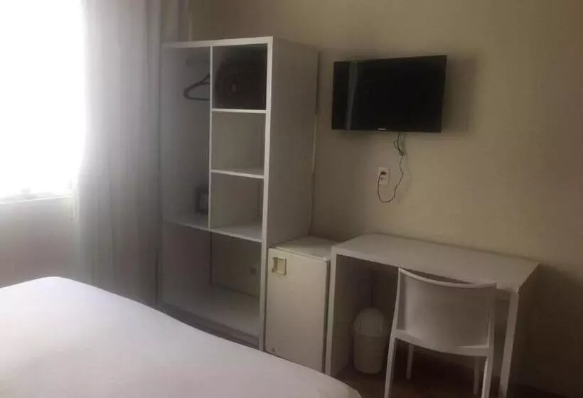 スタンダードルーム, Emirates Hotel & Suites