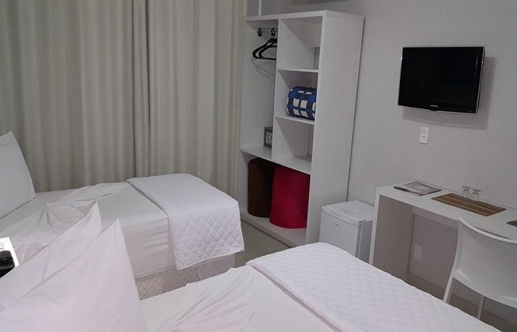 اتاق لوکس سه تخته, Emirates Hotel & Suites