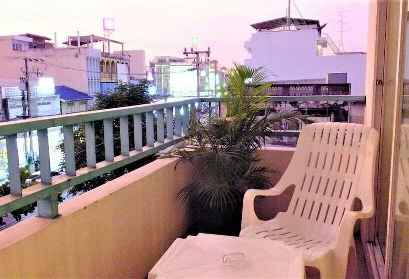 标准间, Hua Hin Avenue