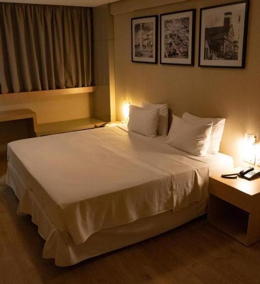 Номер Deluxe, Intercity Montes Claros