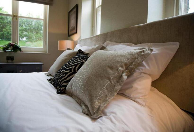 جناح كلاسيكي, Kentisbury Grange