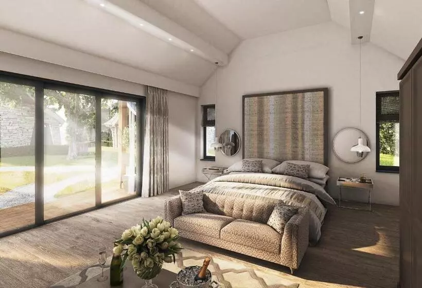 Sviitti Poreallas, Kentisbury Grange
