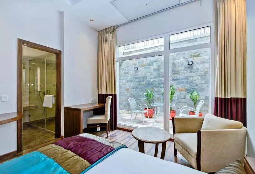 Premium-huone, La Sagrita