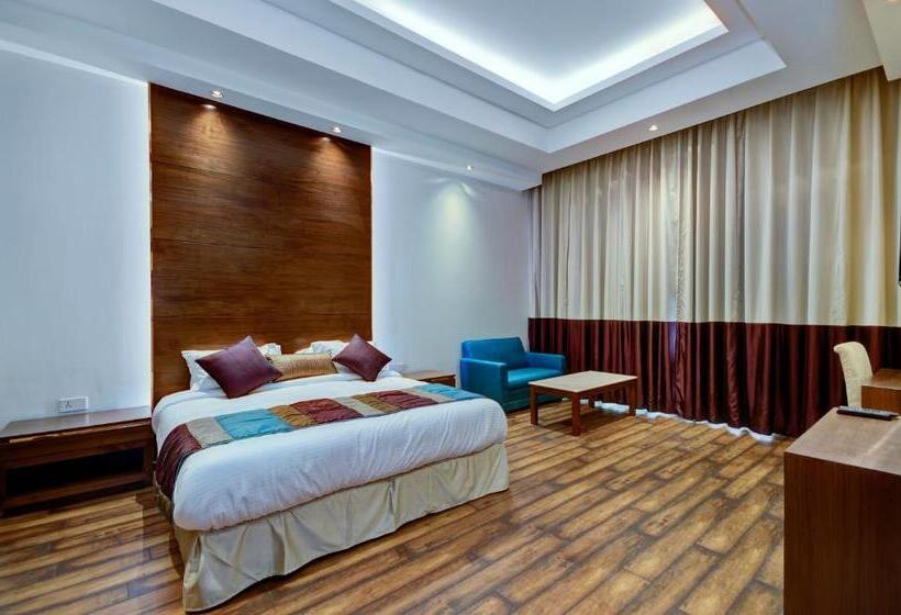 غرفة بريميوم, La Sagrita