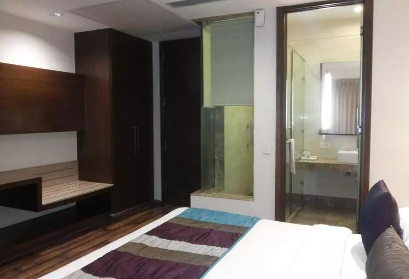 Executive-huone, La Sagrita