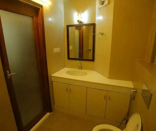 اتاق لوکس چهار تخته, Plaza Suites