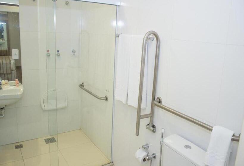 スタンダードトリプルルーム, Rede 1