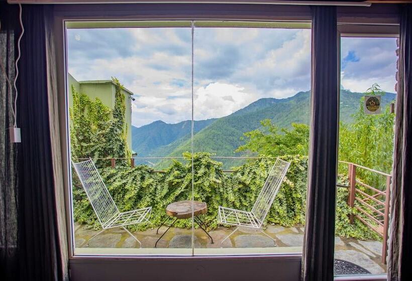 חדר סטנדרט, Seclude Ramgarh Cliff S Edge