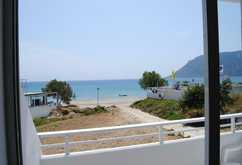 חדר סטודיו סטנדרד, Irene Studios