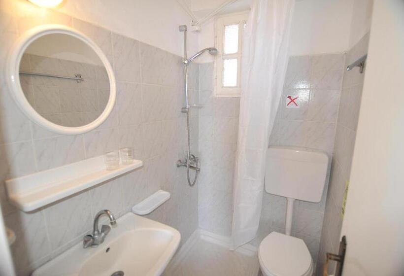 חדר סטודיו סטנדרד, Irene Studios