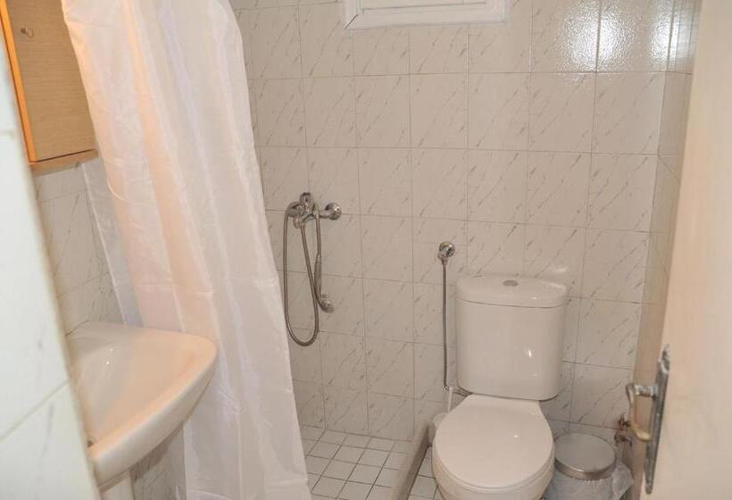 דירת 2 חדרים עם טרסה, Irene Studios