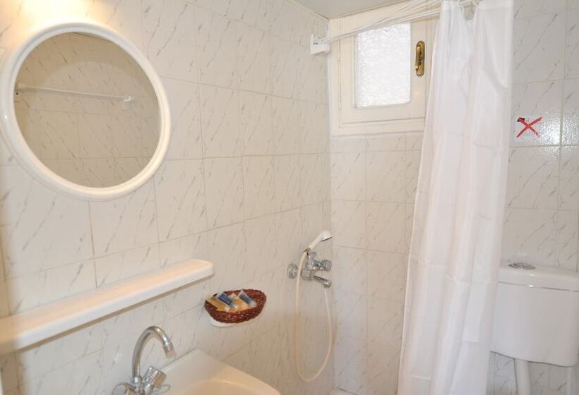 חדר סטודיו סטנדרד, Irene Studios