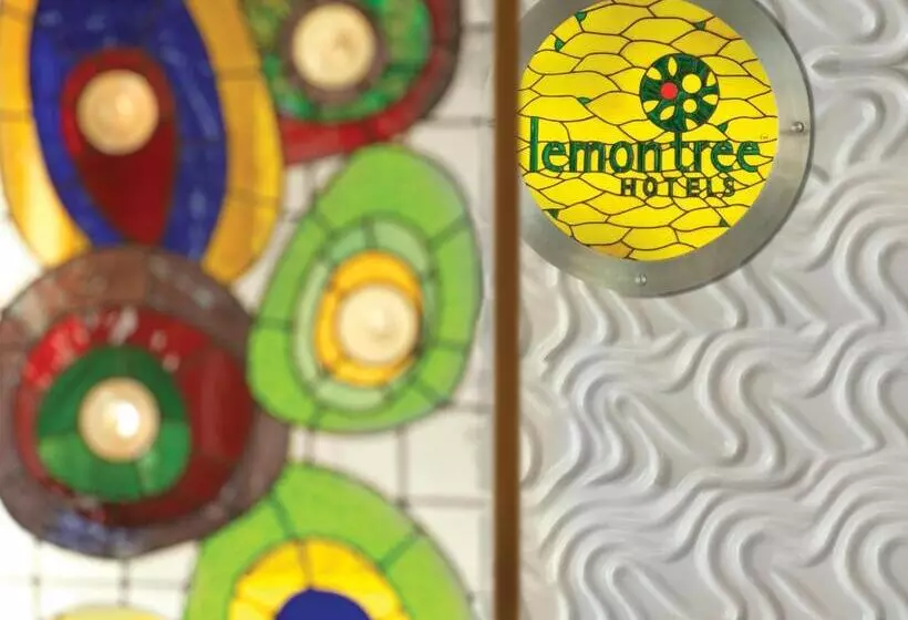 デラックスルーム, Lemon Tree Hotel, Vadodara