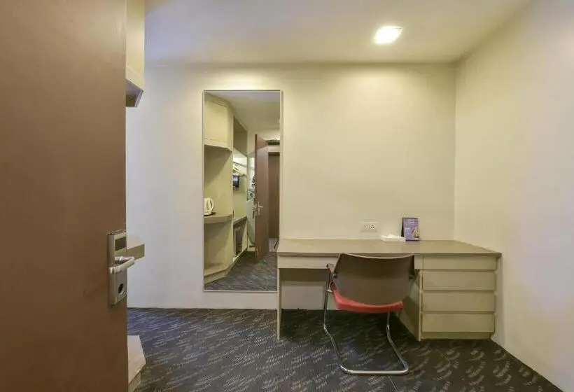 اتاق لوکس با تخت بزرگ, Palette KL Sentral Station Formerly Scott Hotel