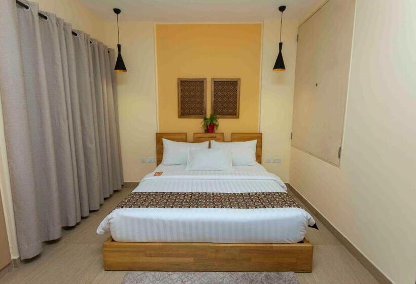 Люкс Повышенной Комфортности, Roots Apartment