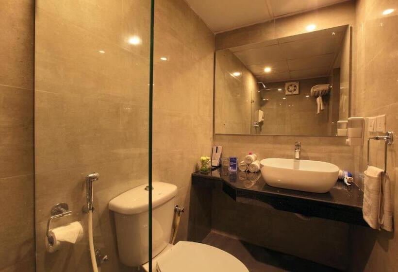 Premium-studio, Starlit Suites