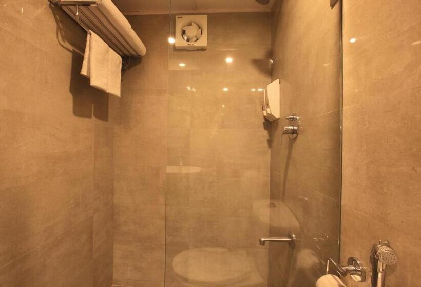 Premium-studio, Starlit Suites