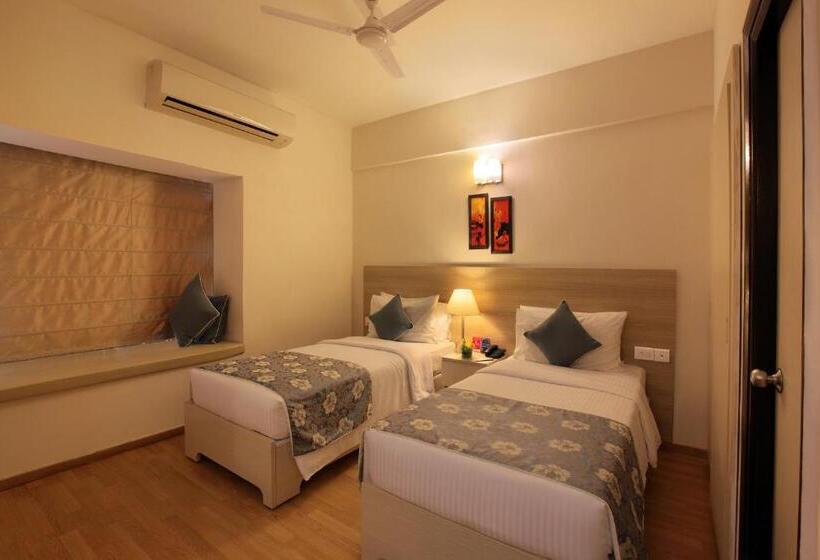 Premium-studio, Starlit Suites