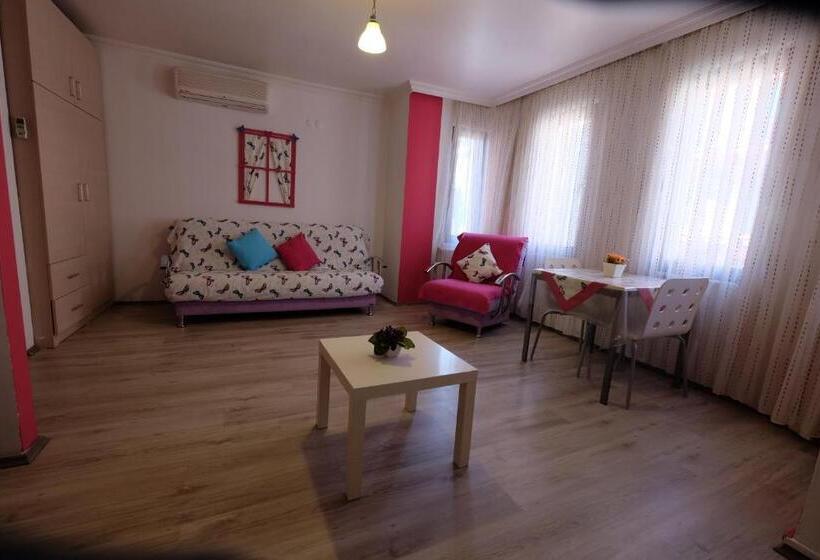 标准工作室, The City Residence