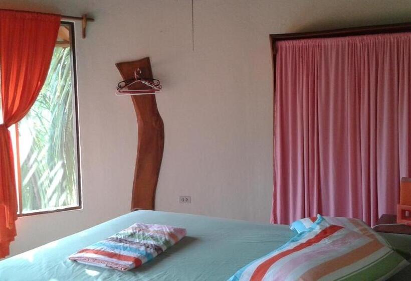 غرفة ديلوكس, El Castillo Divertido