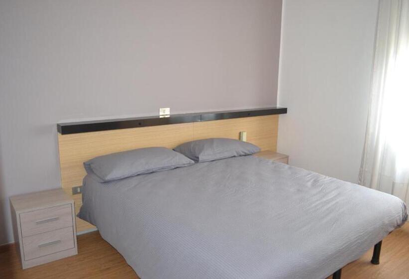 غرفة قياسية, Garni Anna