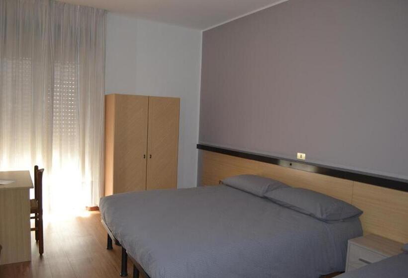 غرفة قياسية, Garni Anna