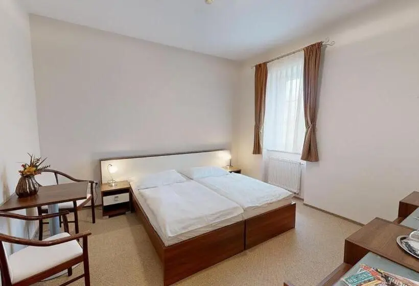 ガーデンビュースタンダードルーム, Klaudia S Hotel & Restaurant At Golf Resort, Bač šamorín
