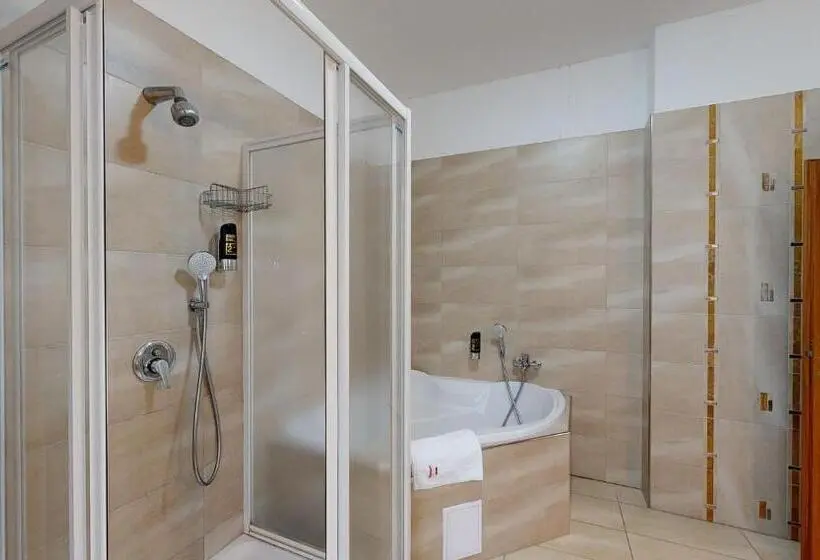 1ベッドルームのデラックスアパートメント, Klaudia S Hotel & Restaurant At Golf Resort, Bač šamorín