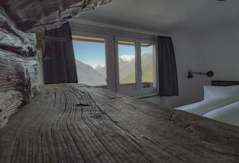غرفة قياسية مزوَّدة بشُرفة, Berghotel Weisshorn