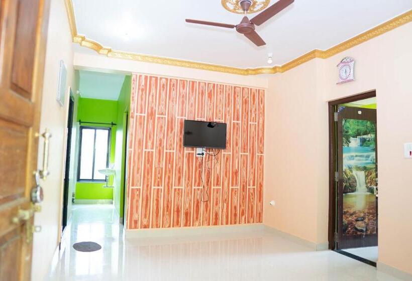 Quarto Familiar, Dhanashree Riverview