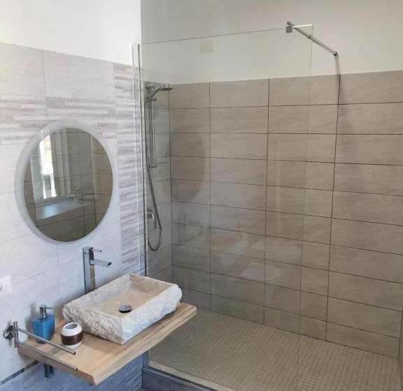 חדר סטנדרט, Lonate