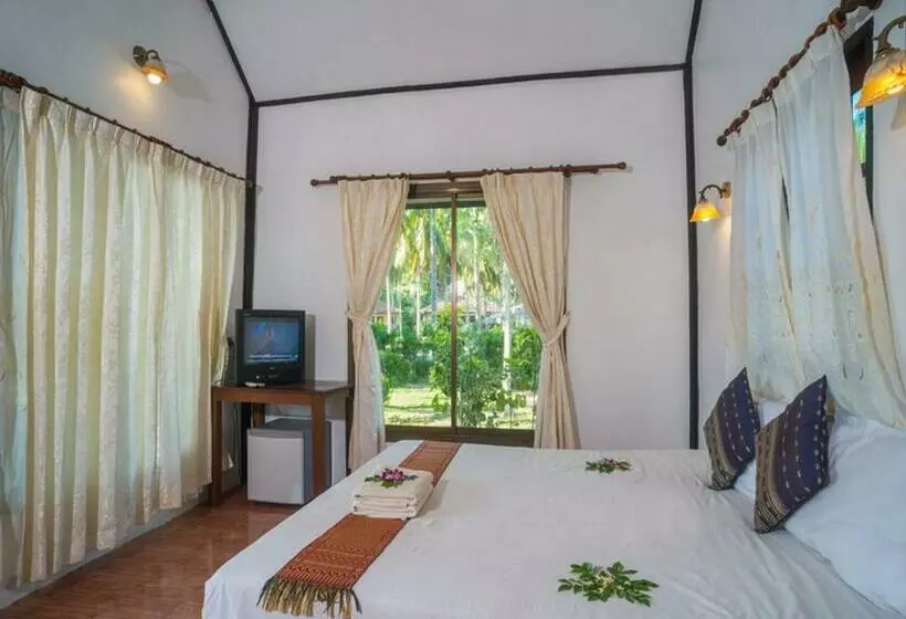 استودیو استاندارد با چشم‌انداز باغ, Am Samui Resort Taling Ngam