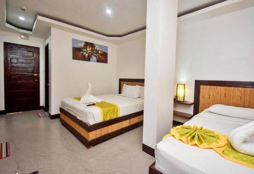 Quarto Triplo Deluxe, Bamboo Beach Resort & Restaurant