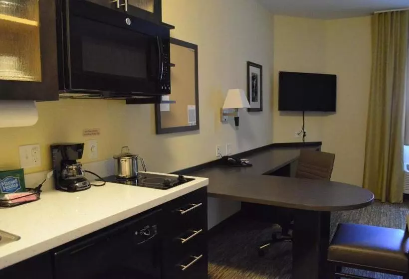 キングサイドベッドのスタンダードワンルーム, Candlewood Suites San Antonio Airport, An Ihg